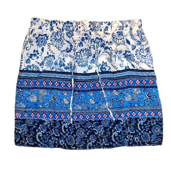 Loft paisley blue and white pull on elastic waistband knee length skirt, LP - Picture 5 of 5